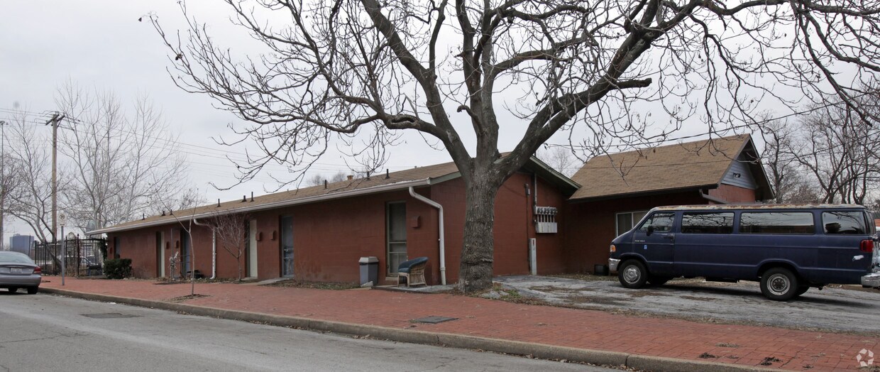 Building Photo - 1048 Geyer Ave