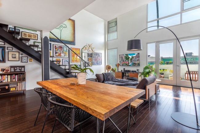 Building Photo - 4111 Sunset Blvd