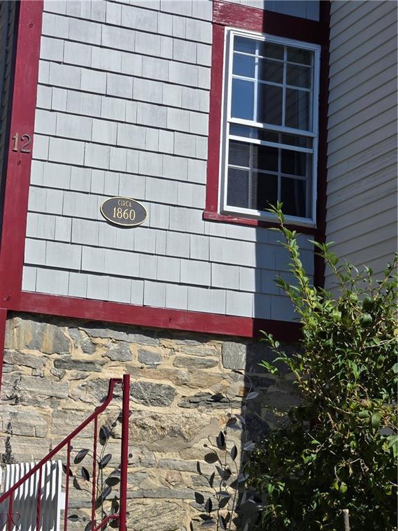 Building Photo - 12 Railroad St