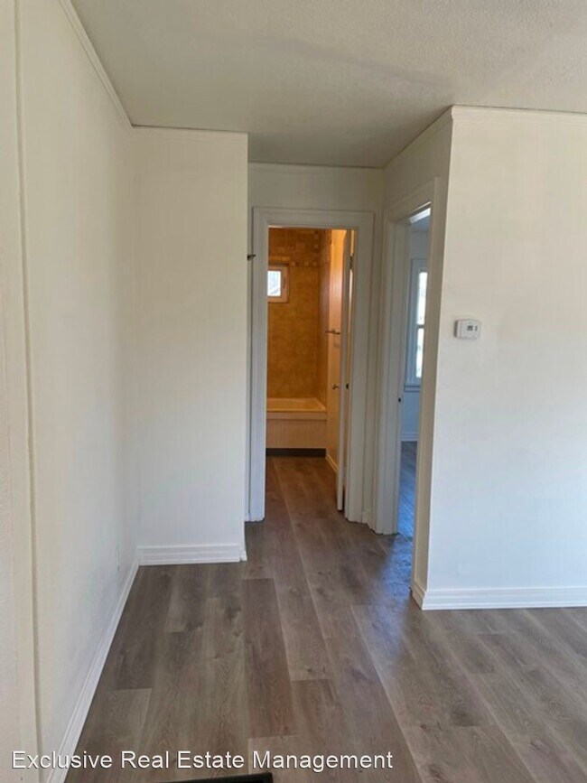 Building Photo - 1 br, 1 bath House - 2141 Radcliffe Avenue
