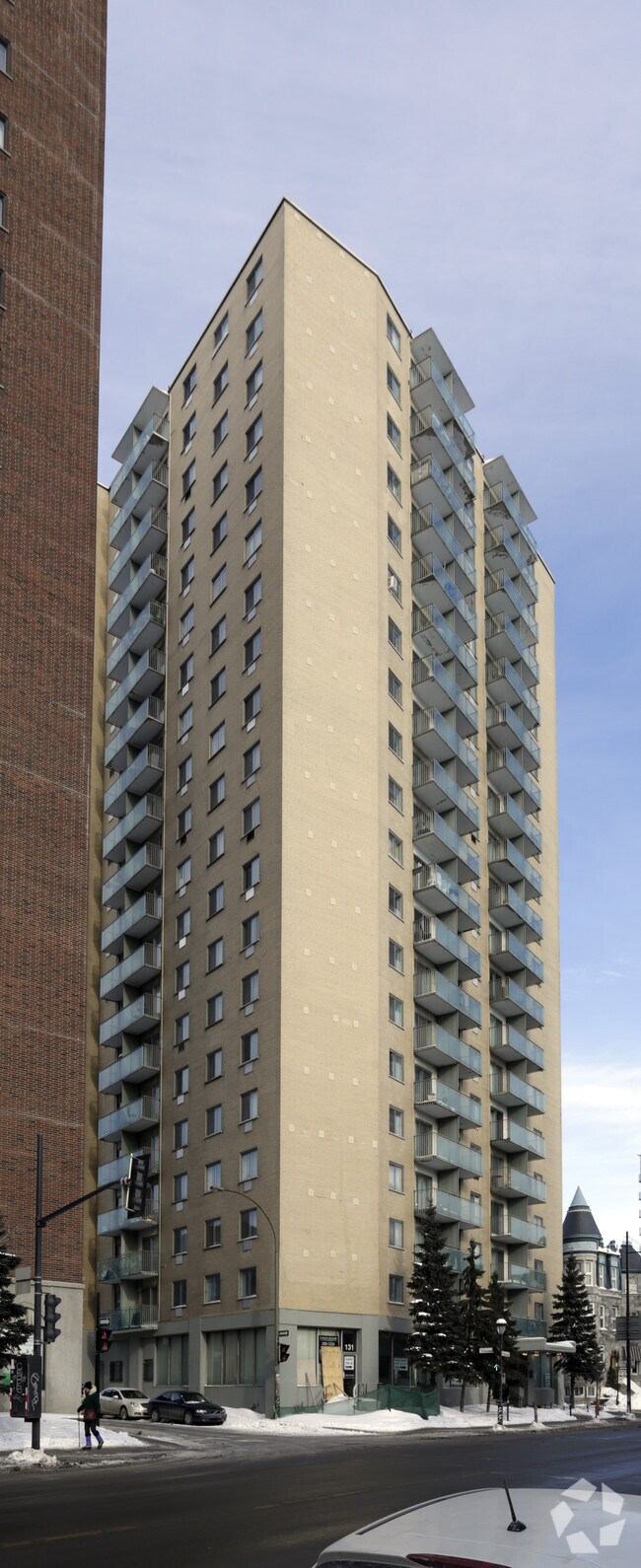 Photo du bâtiment - The Saguenay Apartments