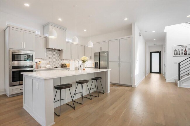 Foto del edificio - 5812 Harold Ct