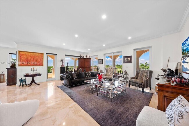 Foto del edificio - 13633 Deering Bay Dr