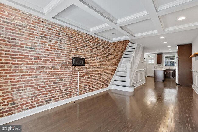 Foto del edificio - 212 S Robinson St
