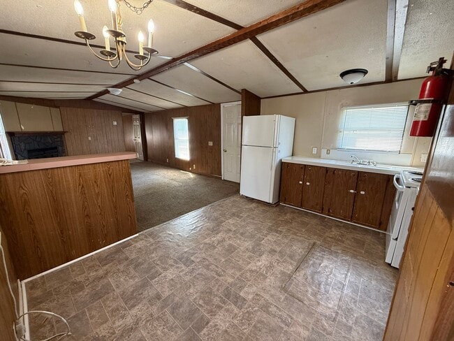 Building Photo - 100 Herman Ln