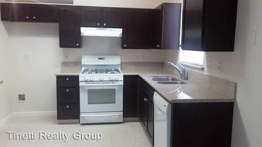 Foto del edificio - 1044 Fairway Dr