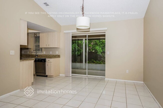 Foto del edificio - 756 Leeward Rd