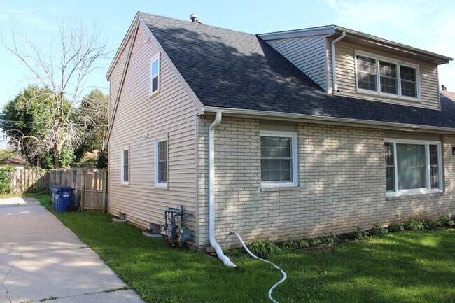 Vista exterior - 4109 Marquette Dr