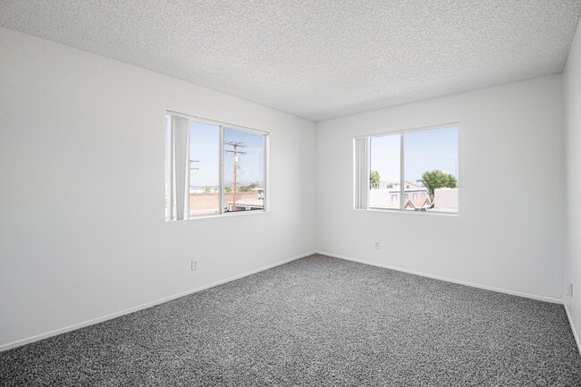 Building Photo - 1215 D St