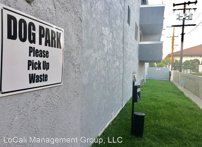 Foto del edificio - 7942 Stark Drive