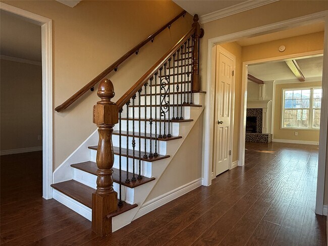 Foto del edificio - 318 Big Hollow Ln