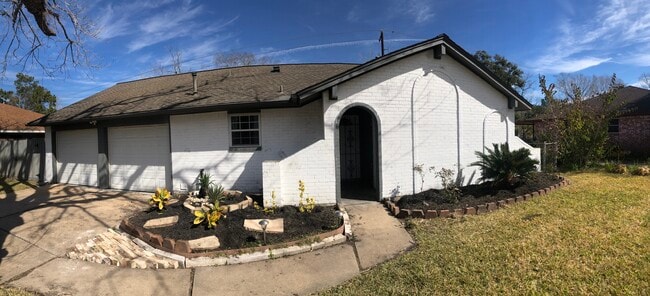 Building Photo - 15427 Blackhawk Blvd