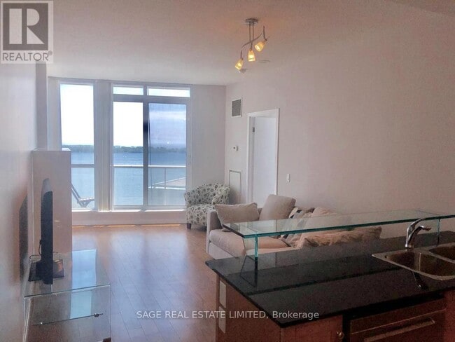 Building Photo - 208 Queens Quay W