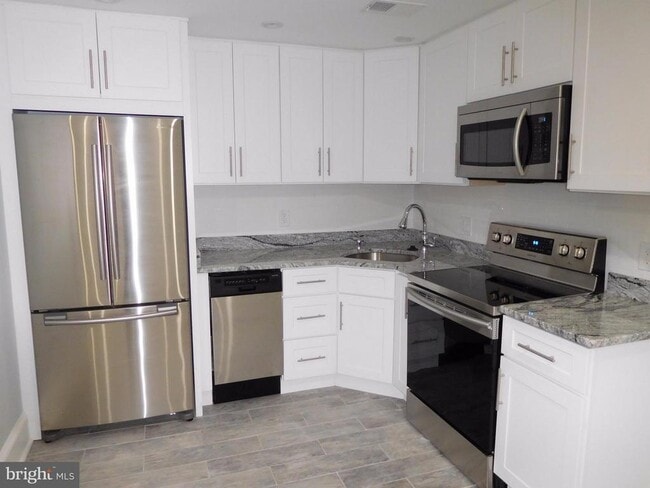 Foto del edificio - 2728 Sherman Ave NW