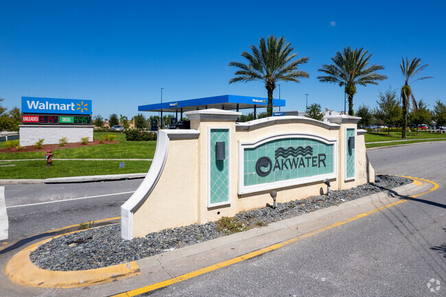 2705 Wolcott Ln Kissimmee, FL 34747 - Oak Water