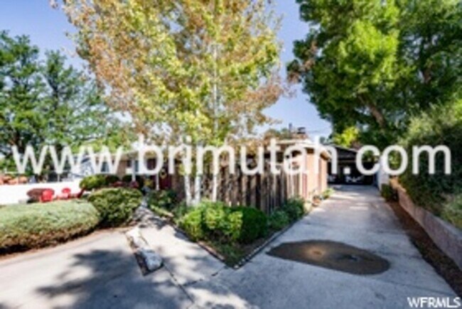 Foto del edificio - 1877 Osage Orange Ave S