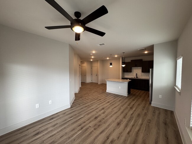 Interior Photo - The Crest at South Point
