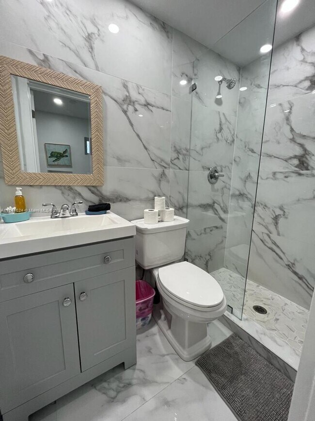 Foto del edificio - 14930 NE 7th Ct