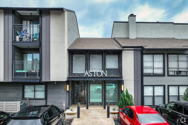 Building Photo - Aston