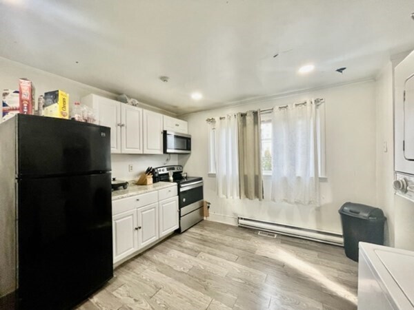 Primary Photo - 248 W Elm St