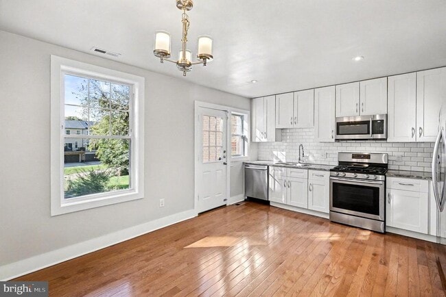 Foto del edificio - 1719 Frankford St SE