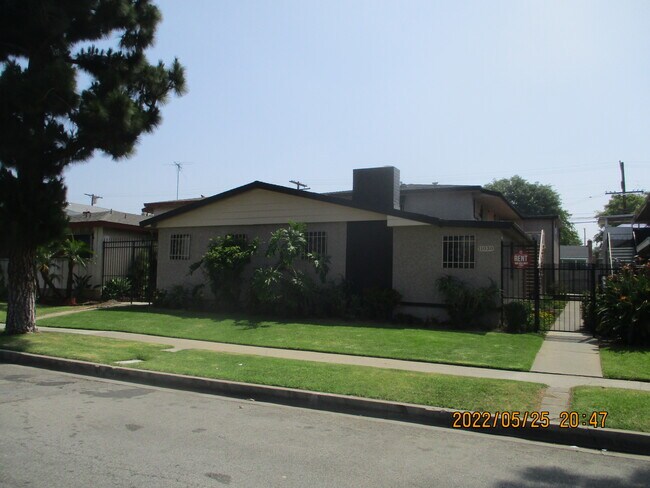 Building Photo - 11030 Crenshaw Blvd
