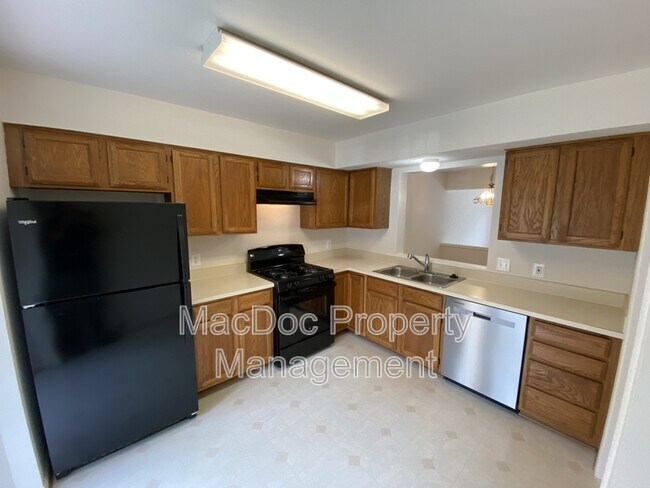 Foto del edificio - 106 Batley Ct