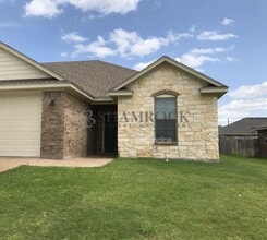 Building Photo - 3068 Clydesdale Way