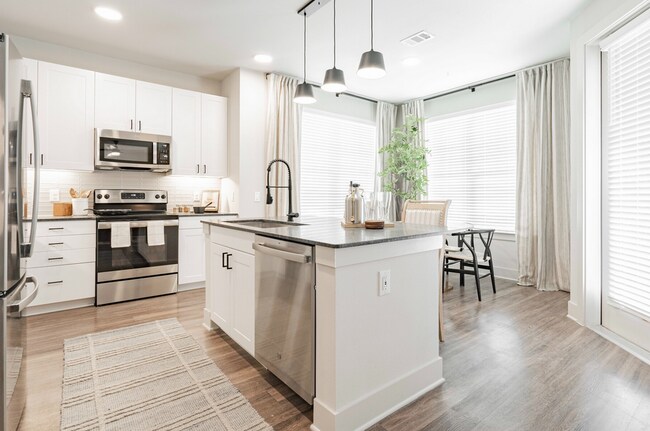 Foto del edificio - 1310 N Main St