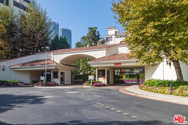 Foto del edificio - 2102 Century Park Ln