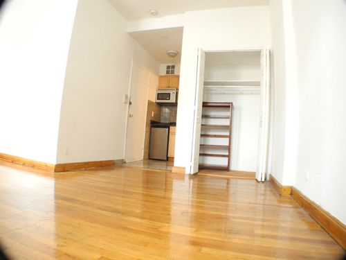 Foto del edificio - 257 E 33rd St