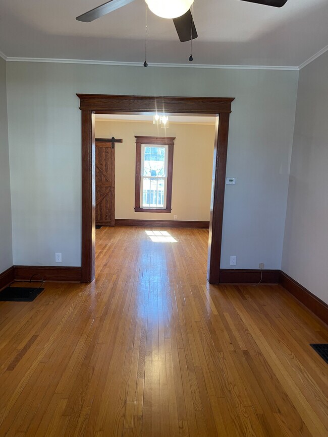 Building Photo - 407 Bryant Ave