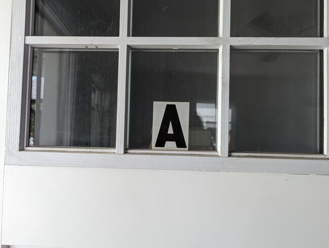 Foto del edificio - 703 Hart Ave