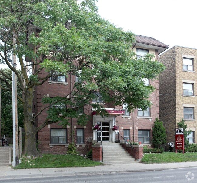 Photo du bâtiment - 1535-1539 Bathurst St