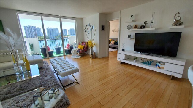 Foto del edificio - 2750 NE 183rd St
