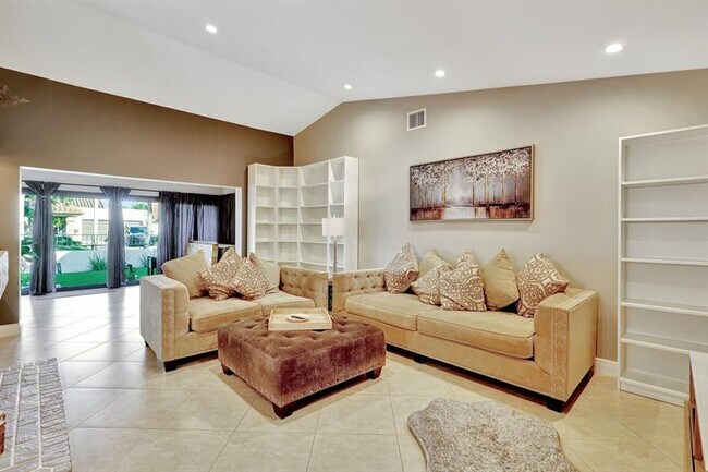 Foto del edificio - 6810 Allegre Ct