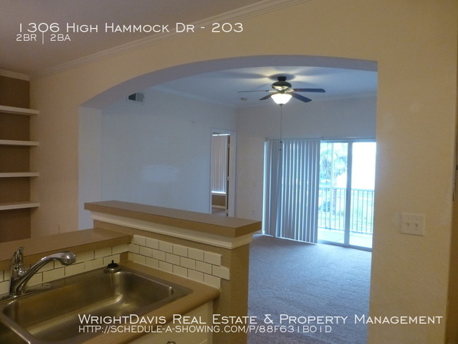 Building Photo - Lovely 2/2 Condo in Crosswynde Community!