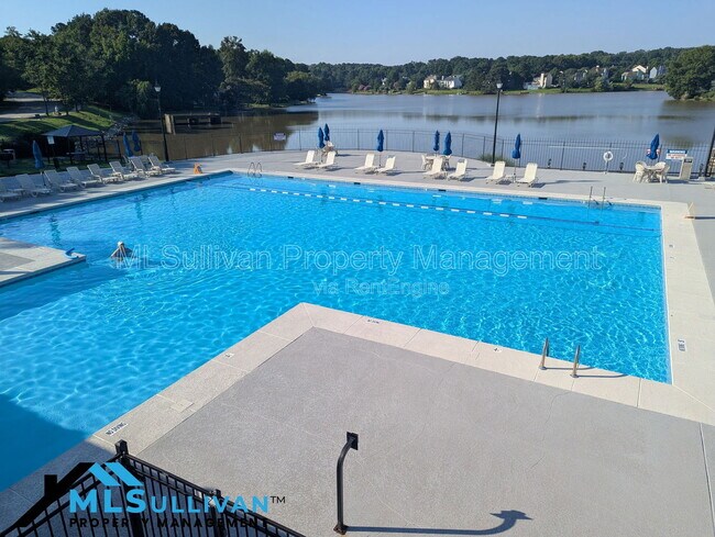 Foto del edificio - 4101 Grove Ridge Dr