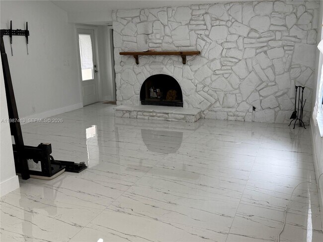 Foto del edificio - 11100 NW 21st St