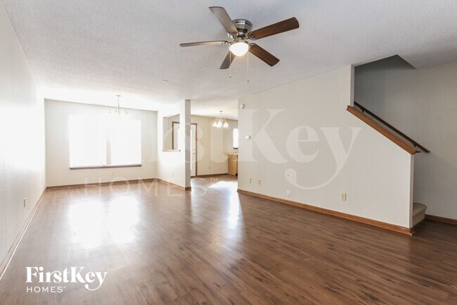 Building Photo - 301 Sunbeam Ln