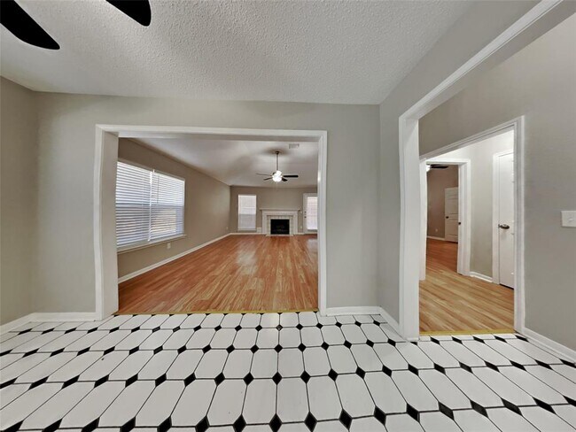 Foto del edificio - 13938 Fair Park Dr
