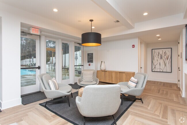 Interior Photo - The Ashford