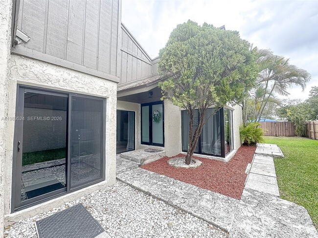 Foto del edificio - 9635 SW 74th St