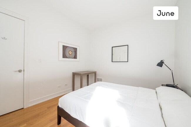 Building Photo - ROOM ONLY in 4-bed/2.0-bath Home