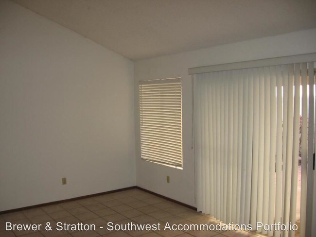 Building Photo - 876 W El Monte Pl