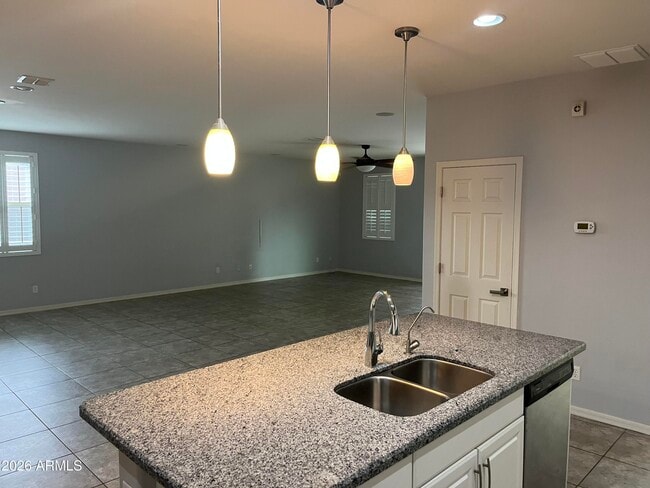 Foto del edificio - 15728 N 182nd Ln