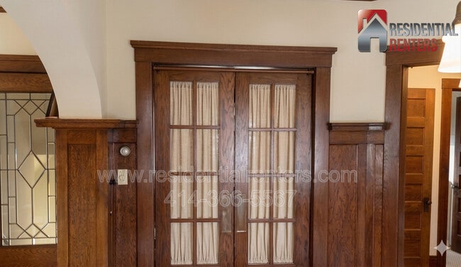 Foto del edificio - 3002 N Frederick Ave