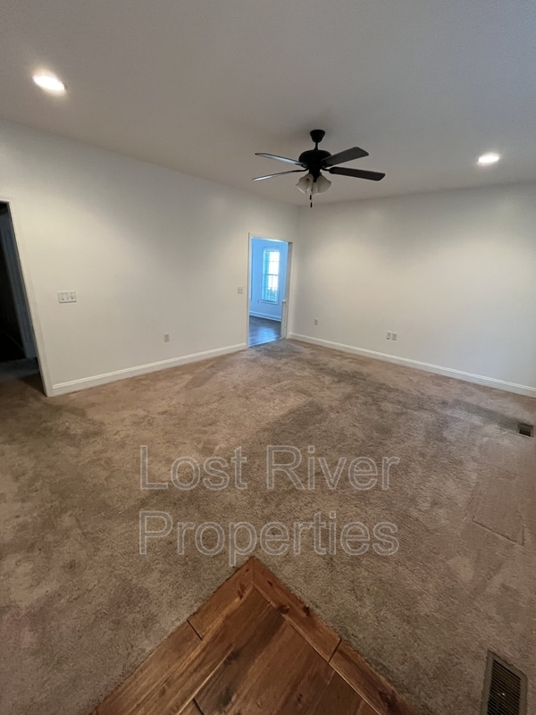 Building Photo - 259 Windover Ave