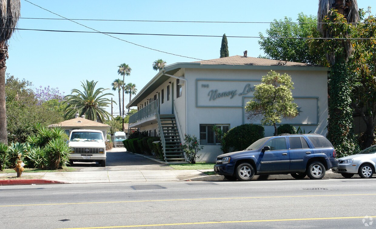Primary Photo - 12727 Vanowen St