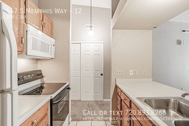 Building Photo - Spacious 1 Bed 1 Bath Condo with W/D!